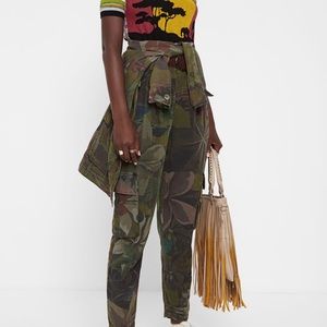 Desigual tropical print cargo pants size L NWOT